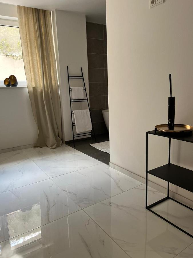Moderne, Ruhige Ferienwohnung , Ideal Zum Abschalten Hadamar المظهر الخارجي الصورة