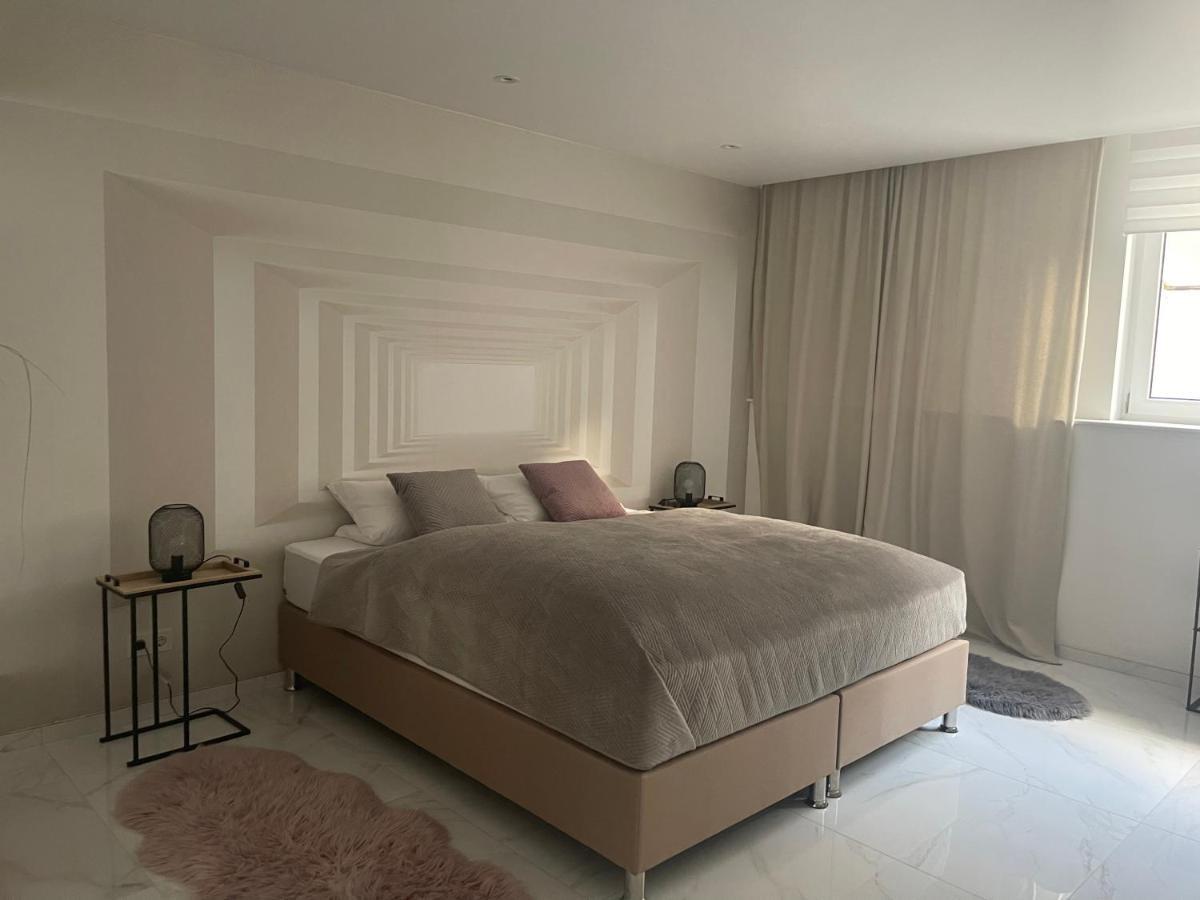 Moderne, Ruhige Ferienwohnung , Ideal Zum Abschalten Hadamar المظهر الخارجي الصورة